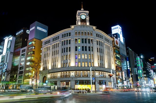 百貨店で枕を選ぶメリットは？実店舗で枕を選んだ方がよい理由・購入する際の注意点も紹介