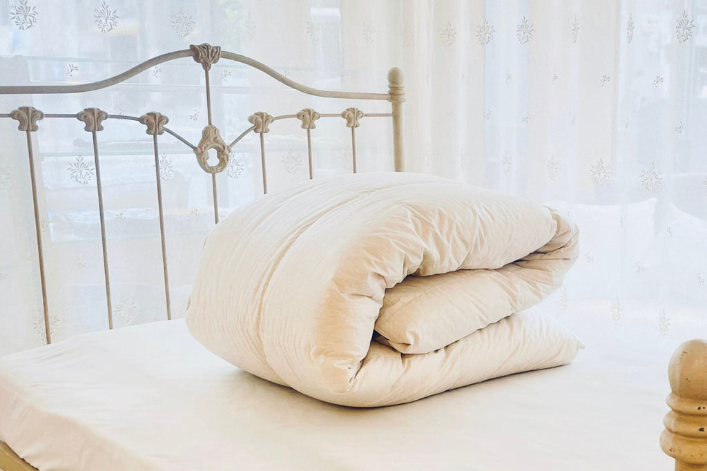 PREMIUM 羽毛掛ふとん ｜ 天然素材100% ヨーロッパ産ホワイトグースダウン リヨセル×カシミヤを混紡した特別製の側生地 柔らかな肌触りで軽くて暖かい  <限定品>